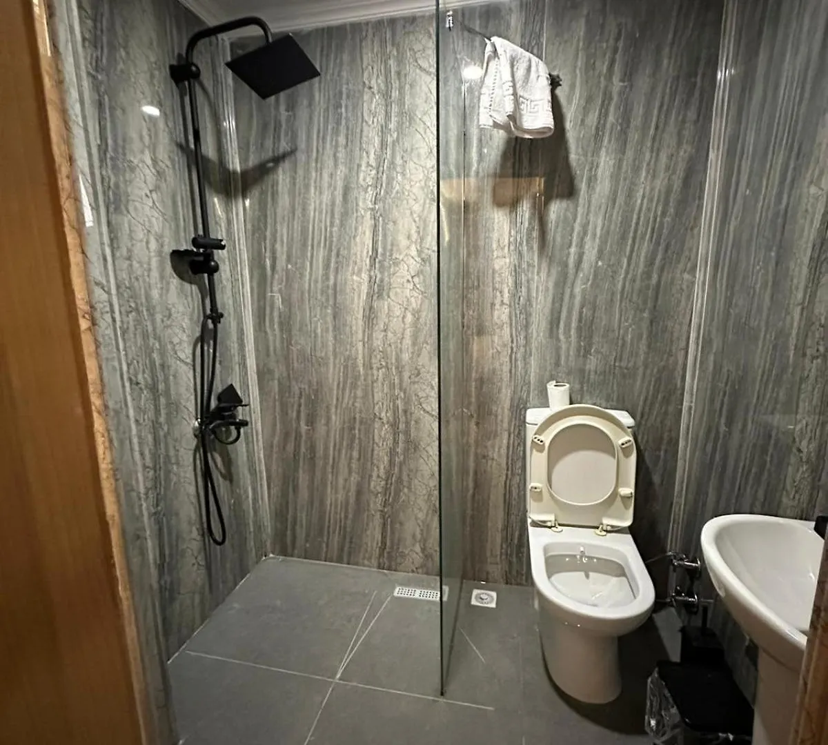 Emsa Otel Maltepedeki Eviniz